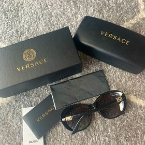 ❌SOLD❌☀️ Brand New Versace Sunglasses 😎